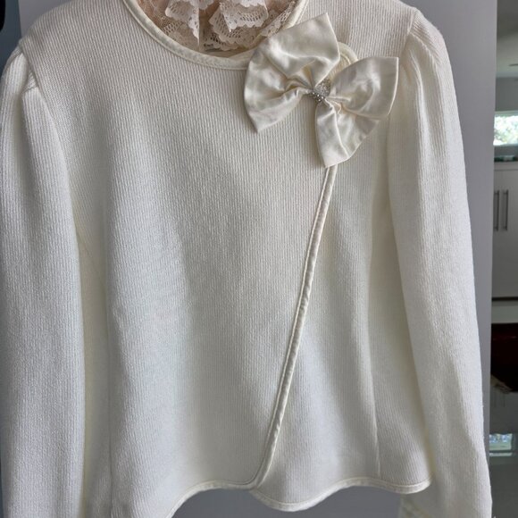 Ivory Top With Bow 8 - Picture 8 of 8